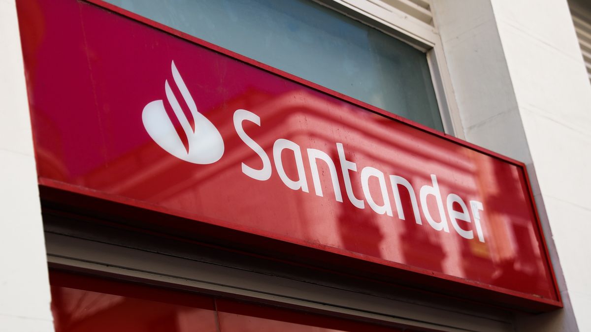 Santander logo is seen near bank branch in Madrid, Spain on June 27, 2022. (Photo by Jakub Porzycki/NurPhoto via Getty Images)
