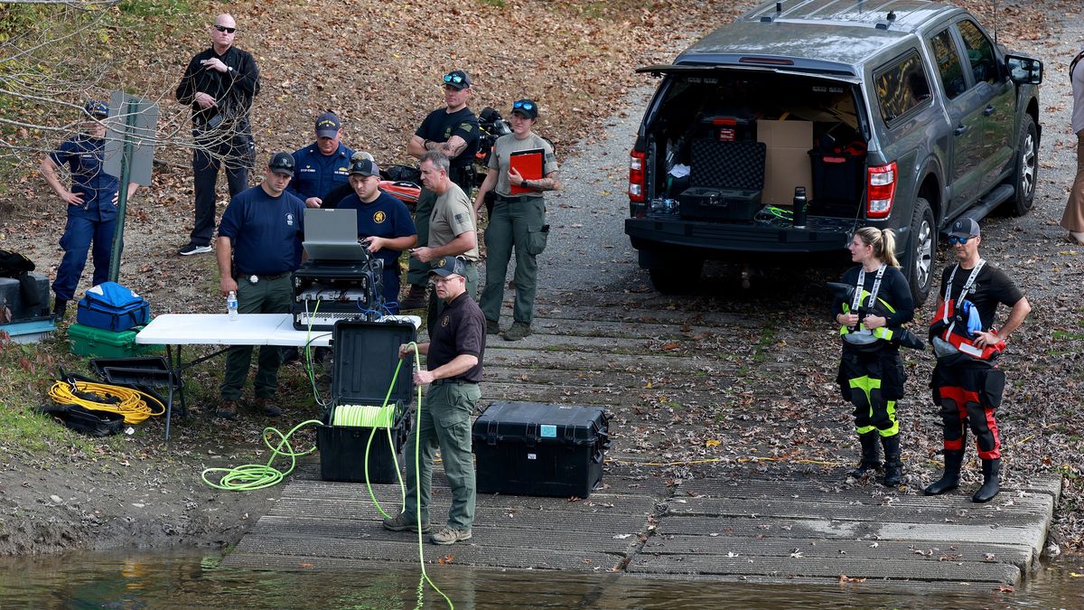 18 Dead After Mass Shooter Goes On A Rampage In Maine
LISBON, MAINE - OCTOBER 27: Law enforcement officers use an underwater robotic camera to search the water around the Pejepscot Boat Ramp on the Androscoggin River where the suspect being searched for in connection with two mass shootings abandoned his vehicle on October 27, 2023 in Lisbon, Maine. Police are actively searching for a suspect, Army reservist Robert Card, who allegedly killed 18 people in a mass shooting at a bowling alley and restaurant in Lewiston, Maine. (Photo by Joe Raedle/Getty Images)
Joe Raedle
bestof, topix