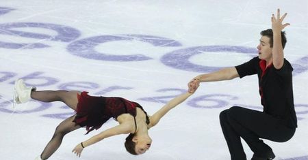 Omikron "zamyka" kolejne imprezy. Bardzo złe wiadomości dla fanów sportu