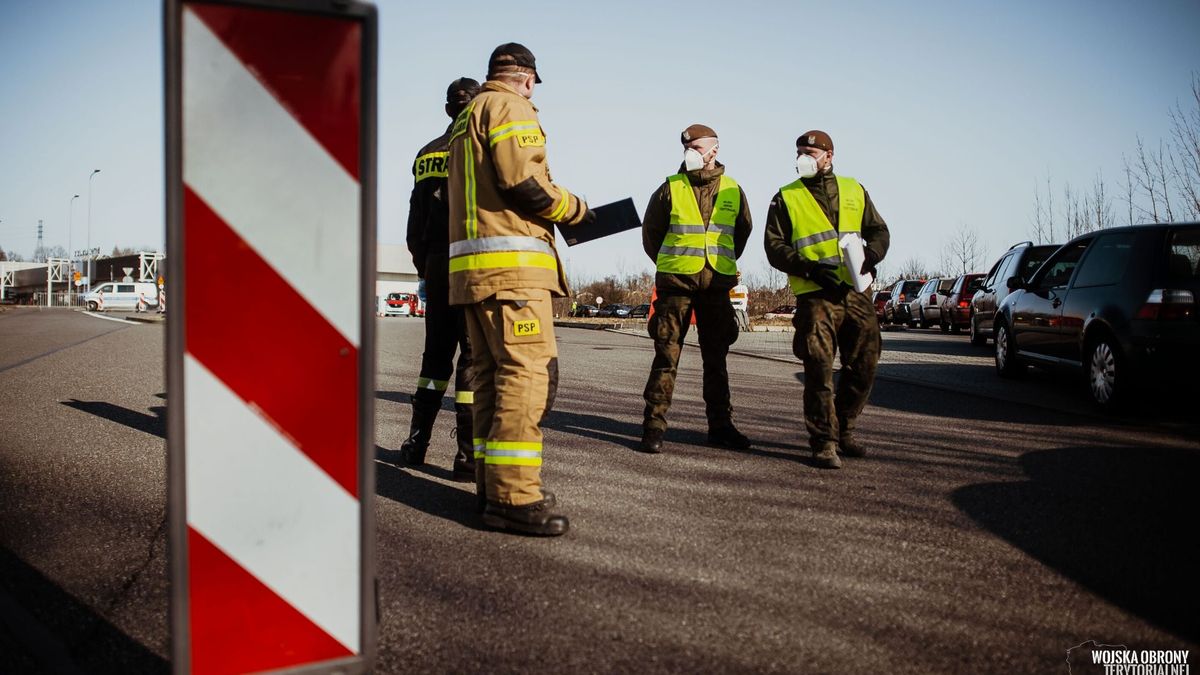 Żołnierze WOT-u właczają się w działania w szpitalach i innych instytucjach.  