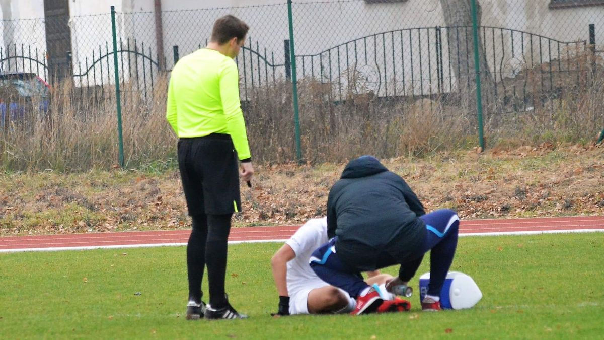 Młody zawodnik z Lubonia uderzył sędziego 