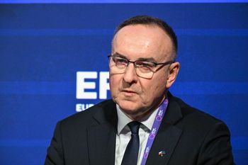 "Nie wiem, czy przetrwa". Ciemne chmury nad Polską 2050