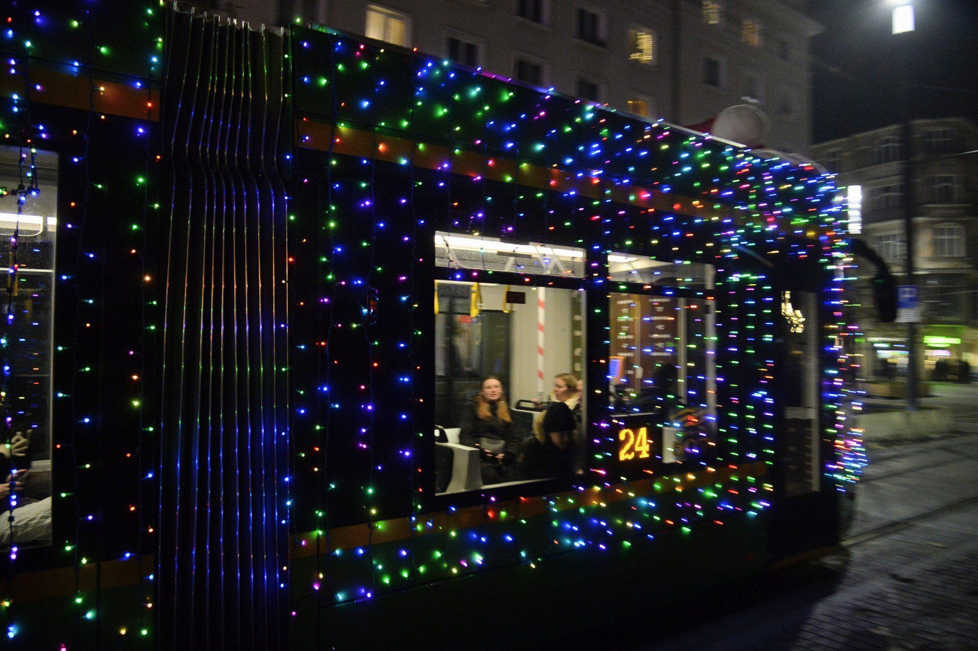 Świąteczna Bimba krąży ulicami Poznania