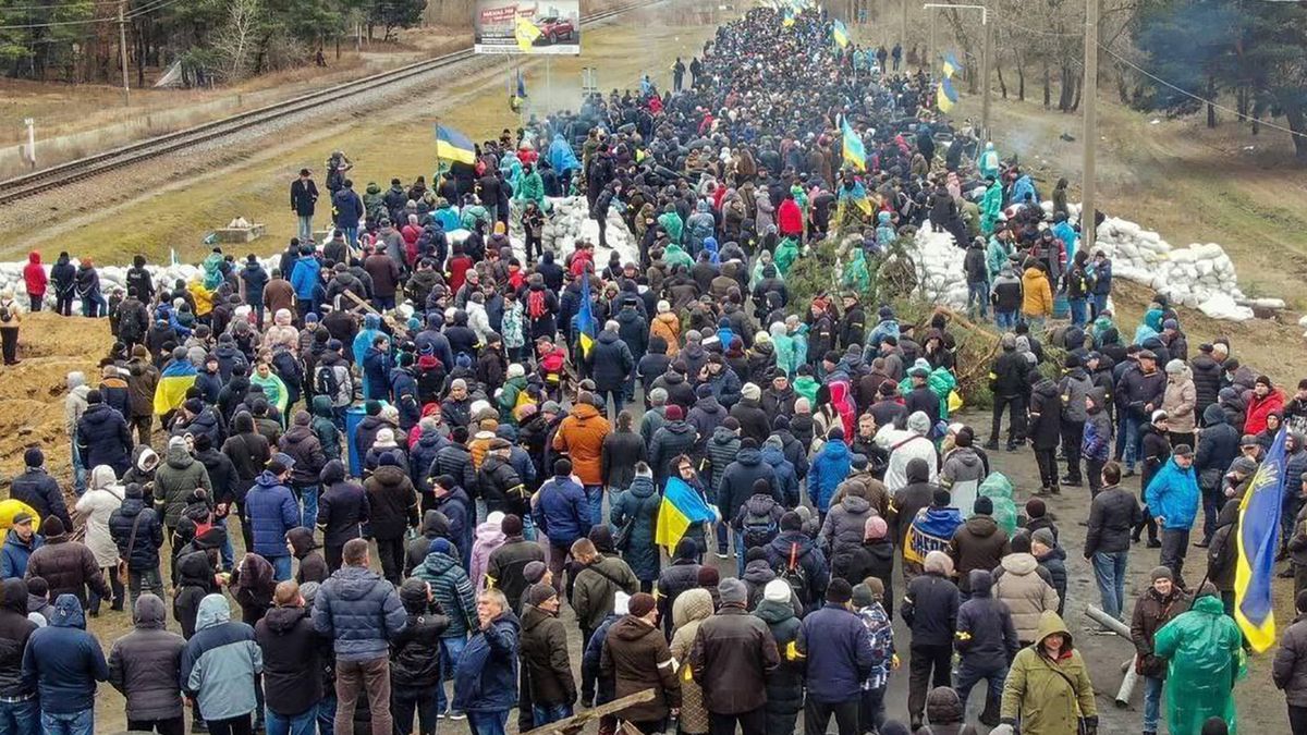 Mieszkańcy Energodaru broniący miasta przed Rosjanami