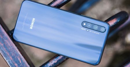 Honor 20 - bardzo fajny smartfon (na wakacje też)