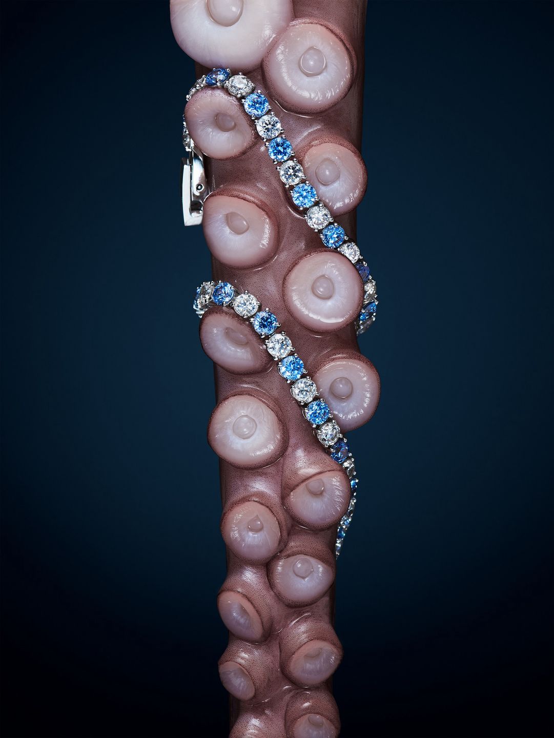 Artystyczne ujęcia biżuterii autorstwa finalistów Projektu Packshot od Answear