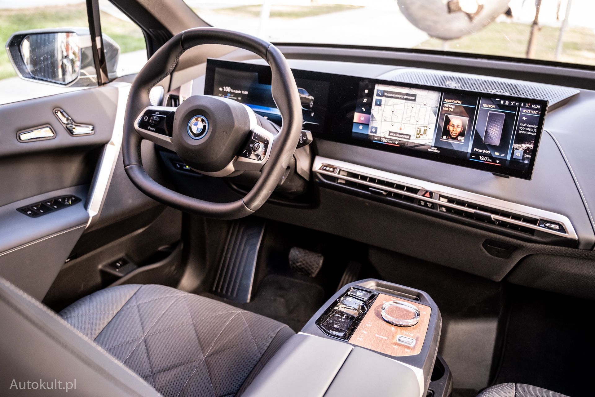 BMW iX M60 (2022)