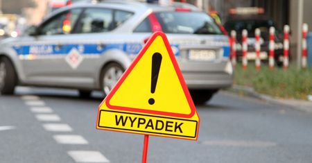 Warszawa. Na S8 zderzyły się trzy samochody. Poszkodowane dzieci