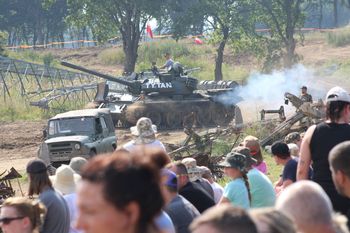 Malechowo: Crash Test na Zlocie Pojazdów Militarnych i Wojskowych