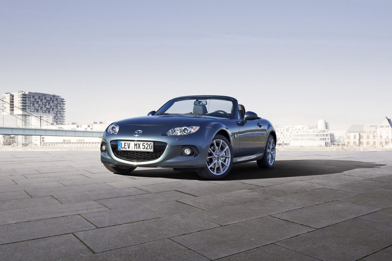 2013 Mazda MX-5 (21)