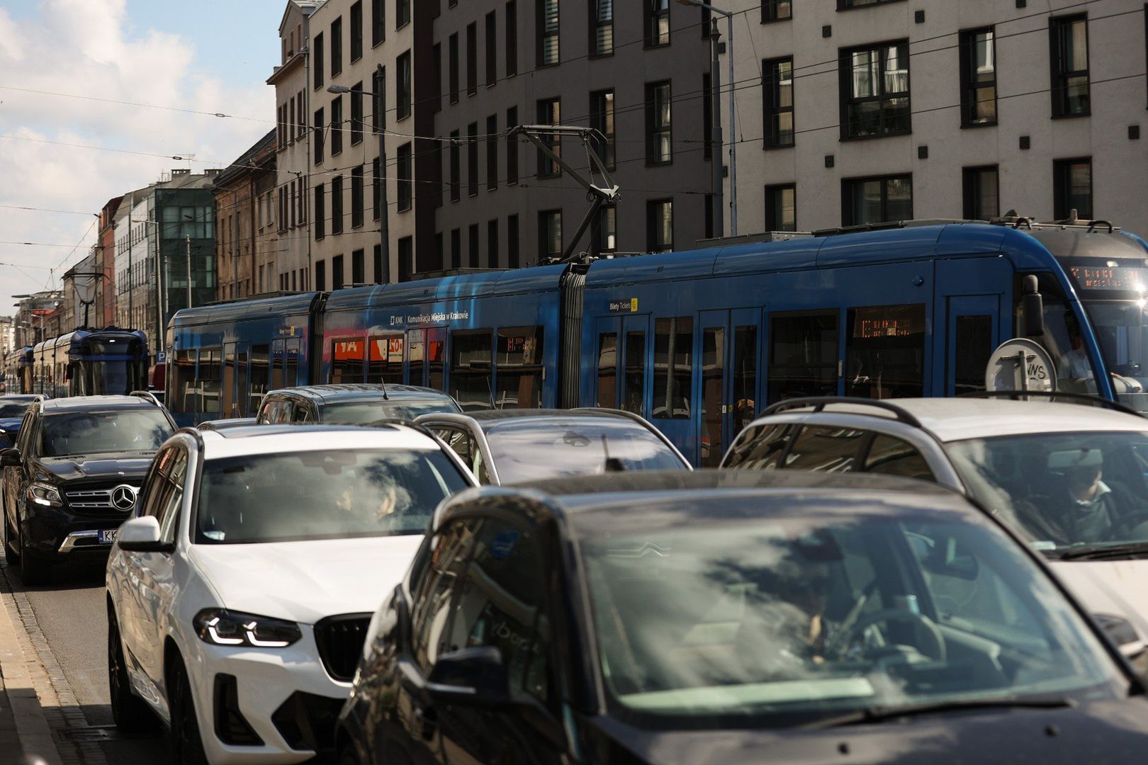 Strefa Czystego Transportu ma wpłynąć na ograniczenie spalin w mieście. 