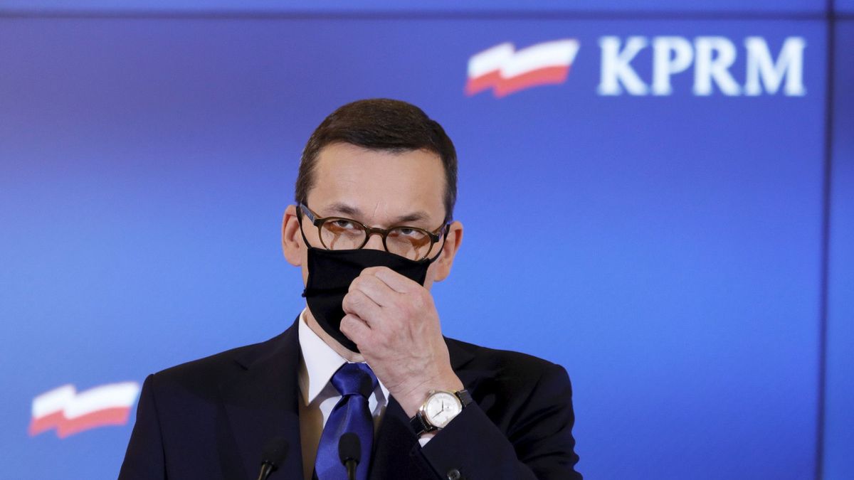 Mateusz Morawiecki ogłosił nowe obostrzenia