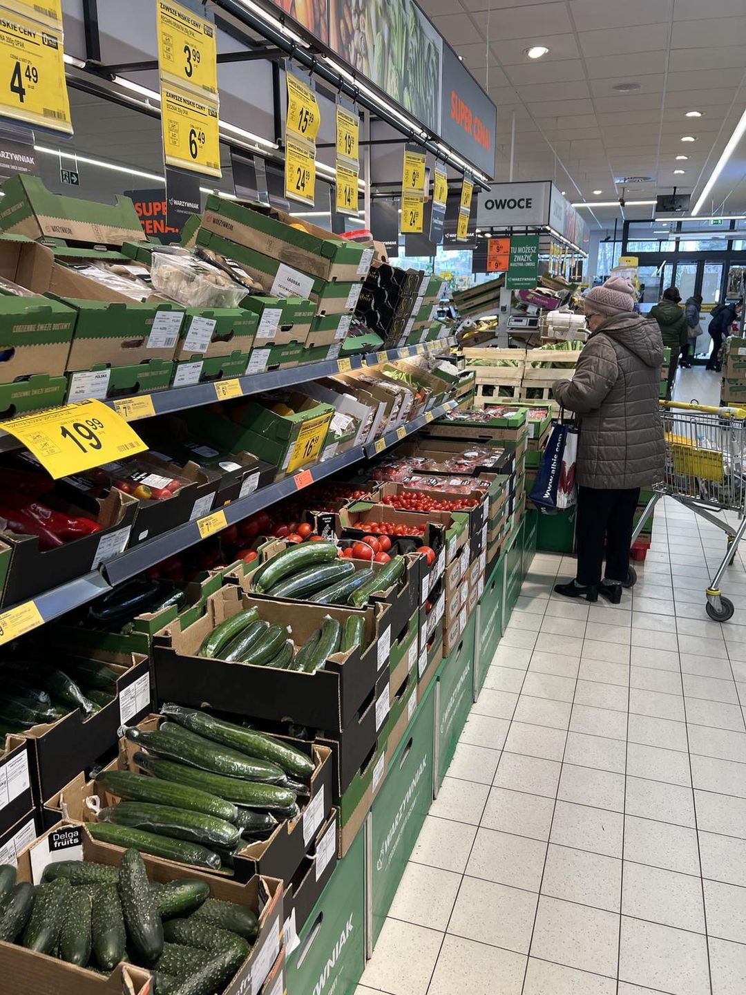 Koszyk o2. Sprawdzamy ceny w polskich sklepach przed świętami wielkanocnymi