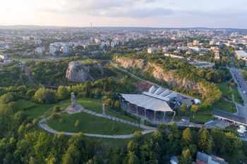 Pogoda w Kielcach. Prognoza na piątek, 16 maja 2025. Chłodno, pochmurno i przelotne deszcze