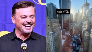 Tom Welling przypadkowo opublikował na Instagramie swoje NAGIE ZDJĘCIE, a teraz z tego śmieszkuje. "Przyjechałem tu dla widoków"