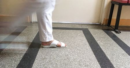 Sprawdzili oferty pracy dla pielęgniarek. Zarobki mogą zaskoczyć