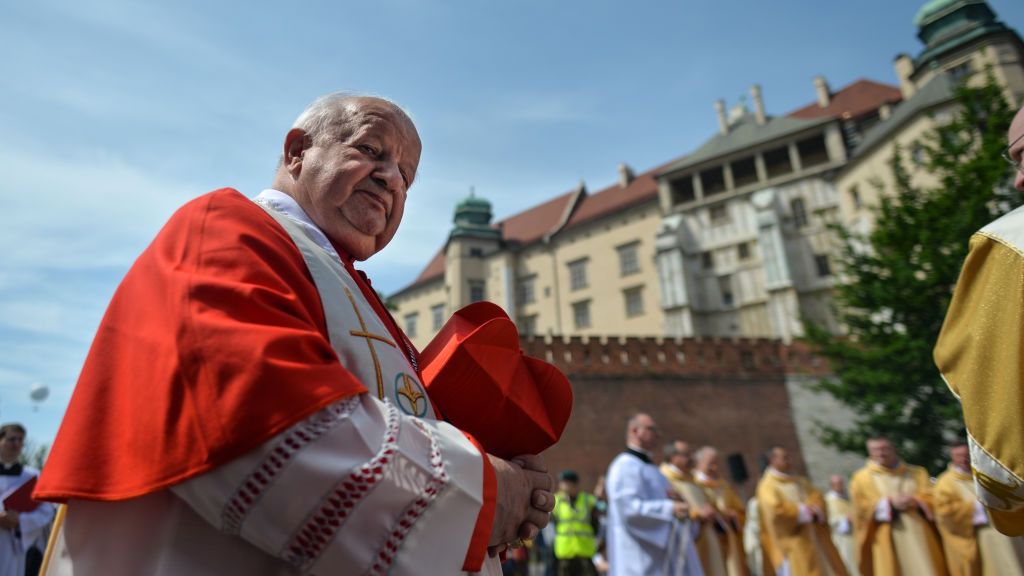 Kard. Dziwisz komentuje sprawę Szymika