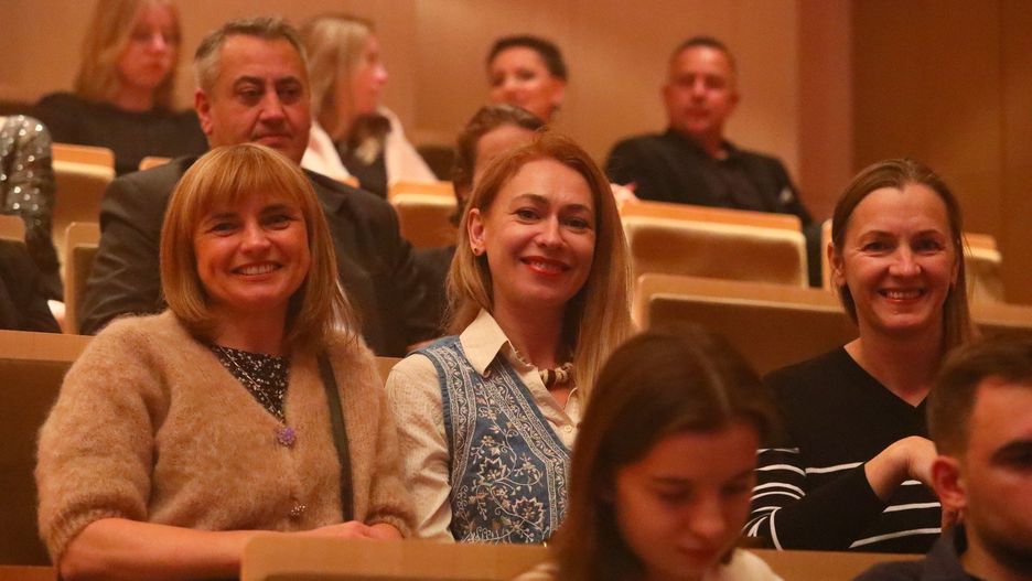 Koncert &#34;ABBA i inni symfonicznie&#34; oczarował widownię Filharmonii Świętokrzyskiej