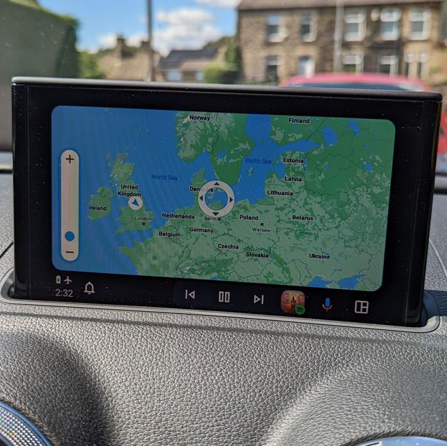 Android Auto z interfejsem Coolwalk