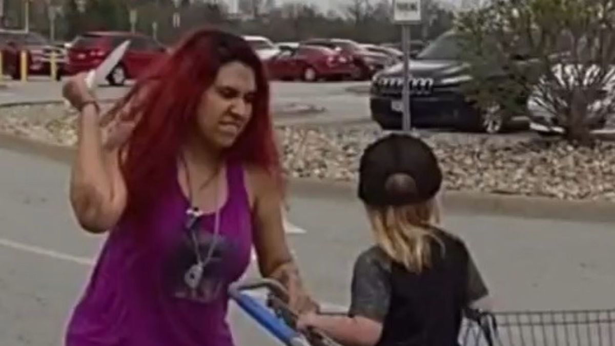 Kobieta raniła nożem dziecko. Została zastrzelona