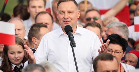 Andrzej Duda wkręcony przez Rosjan. Ekspert ocenia angielski prezydenta