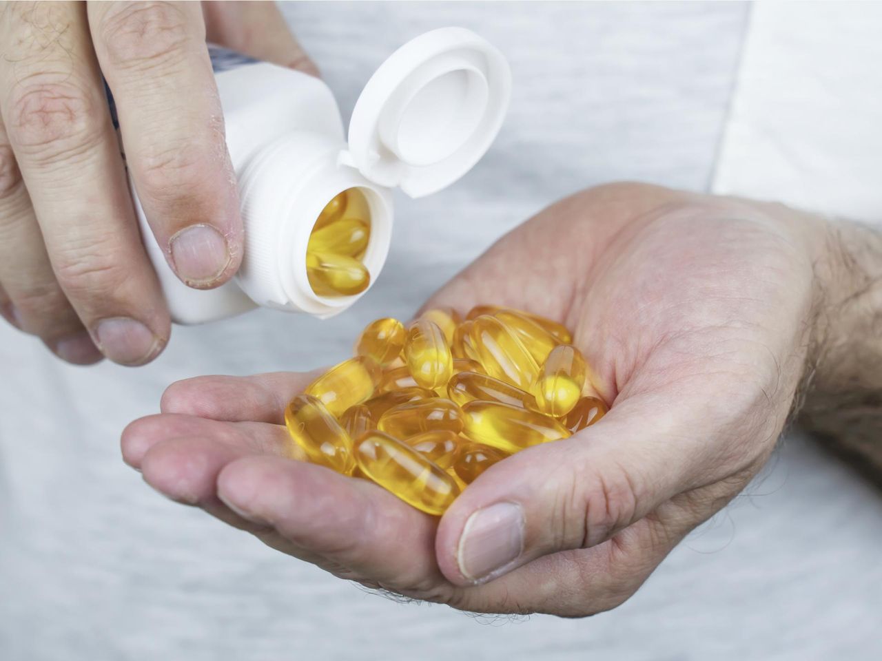 Rewolucja w leczeniu pacjentów z chorymi stawami? Tę witaminę na pewno masz w swojej apteczce