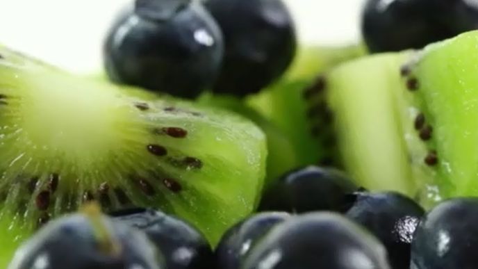 Niektórych owoców i warzyw lepiej unikać w okresie jesienno-zimowym 