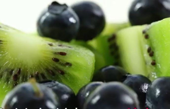 Owoce, których nie należy jeść jesienią i zimą (WIDEO)