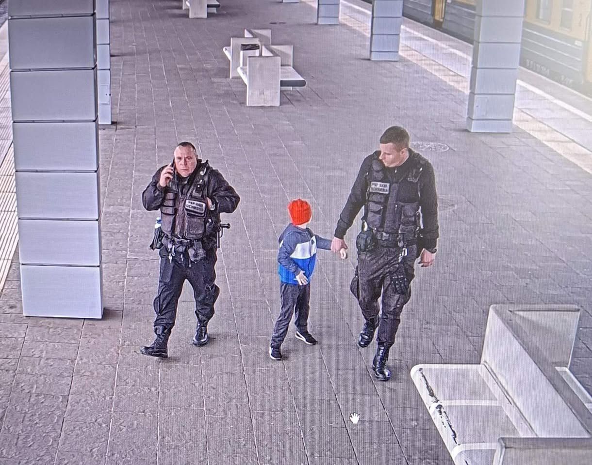 Samowolna podróż pięciolatka. Wyszedł z przedszkola i wsiadł do pociągu SKM