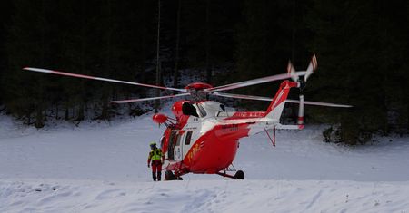 Tatry: dwie nocne akcje TOPR. Holender przeczekał noc w szałasie