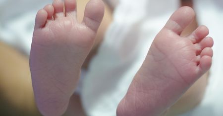 10-miesięczne niemowlę z obrażeniami w szpitalu. Prokuratura bada sprawę