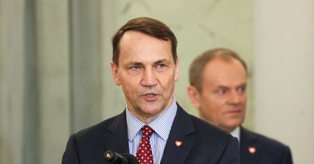 Co dalej z Sikorskim? Jasny sygnał od Tuska