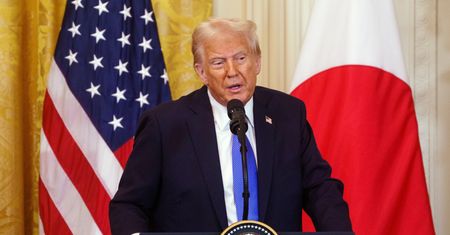 Trump twierdzi, że rozmawia z Putinem. Kreml komentuje