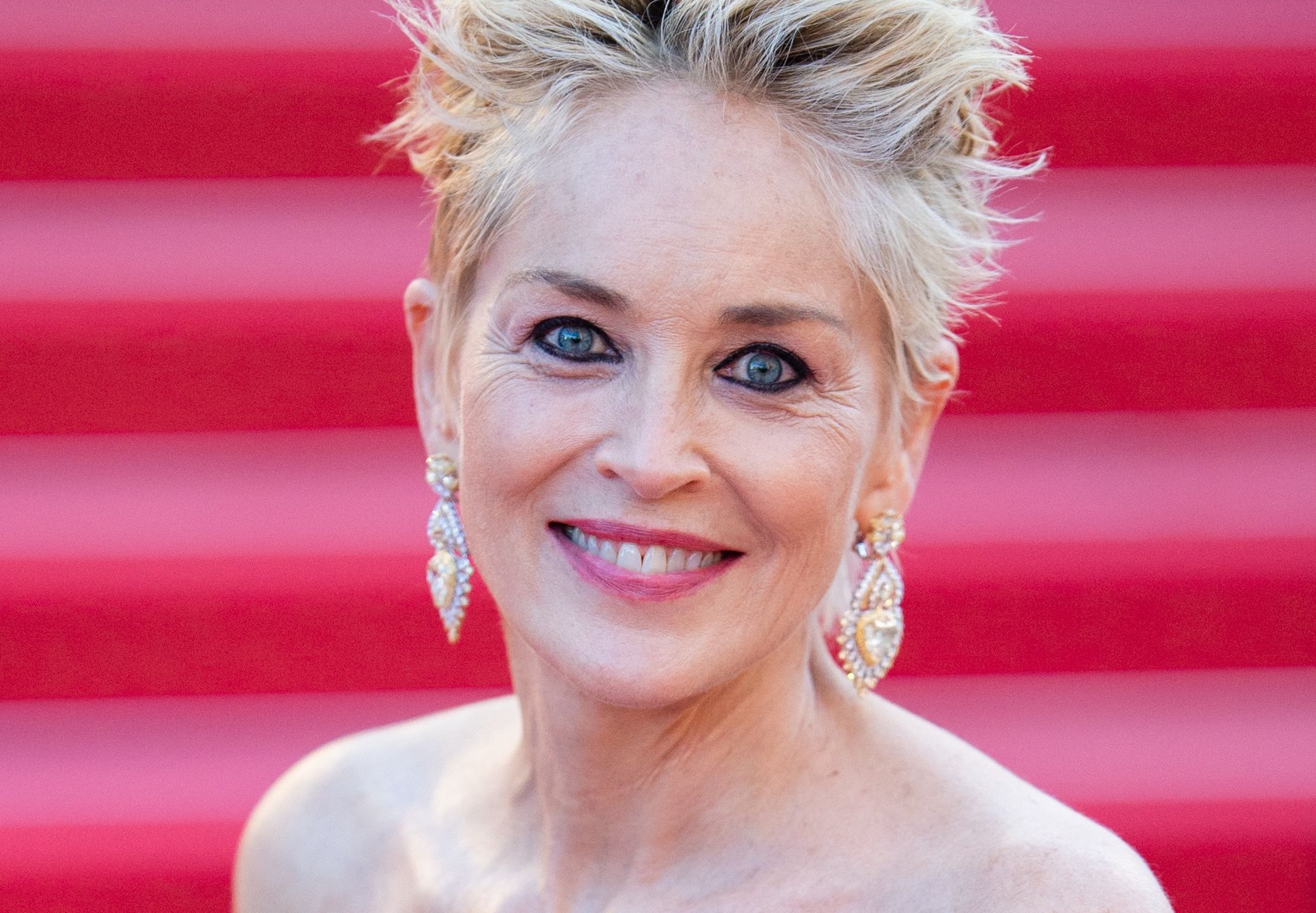 Sharon Stone w kwiecistej sukni