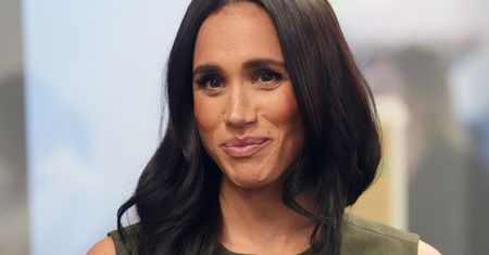 Meghan Markle nie zna umiaru? Na promocję wina założyła biżuterię wartą FORTUNĘ