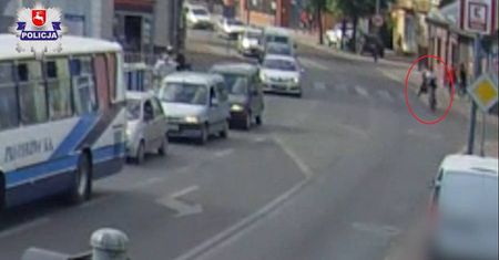 Łuków: 17-latek na rowerze wjechał w pieszą [WIDEO]