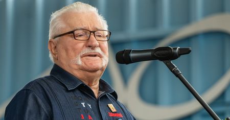 Mocne słowa Wałęsy. "Jest już pogrzebany"