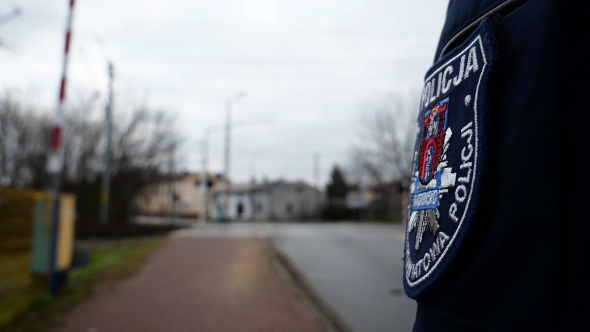 Policjanci z Radomska wezwani przez kierownika pociągu