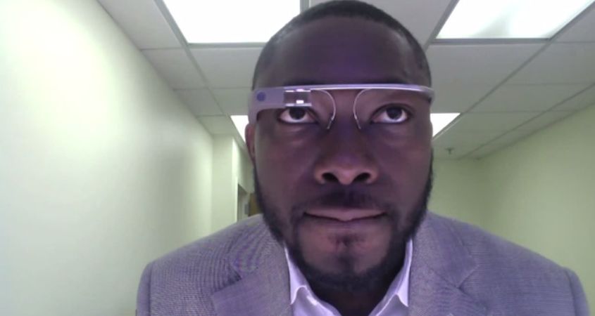 Google Glass (fot. youtube.com)