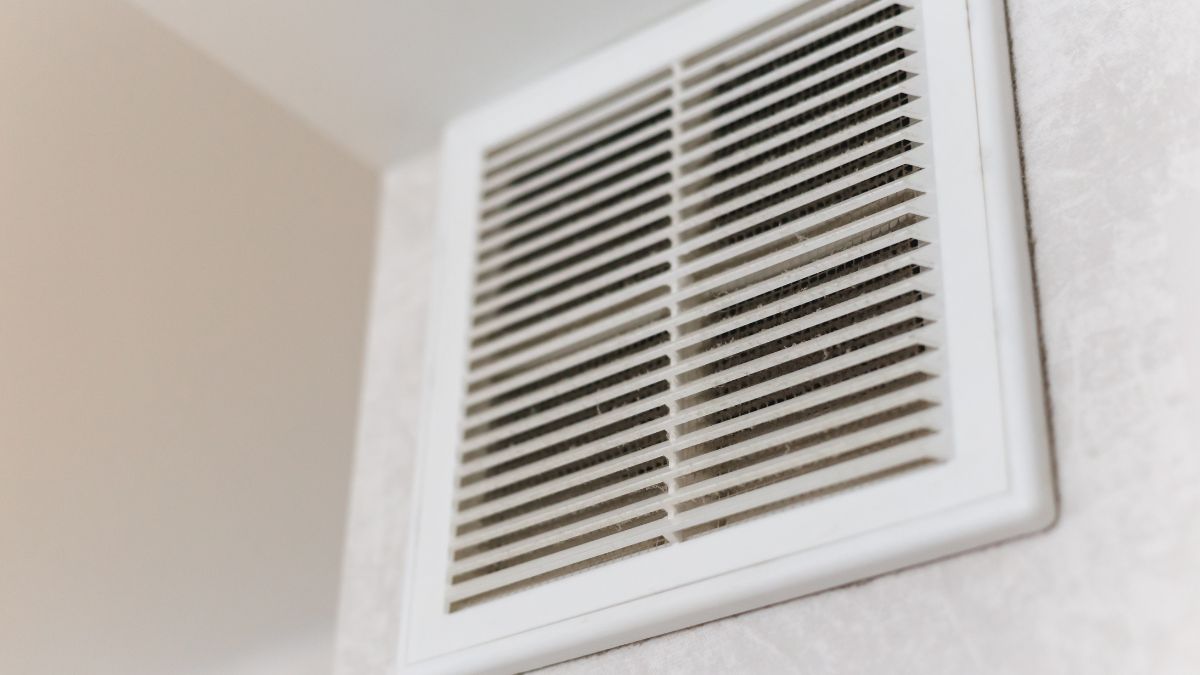 Jak odpowiednio wyczyścić kratkę wentylacyjną?