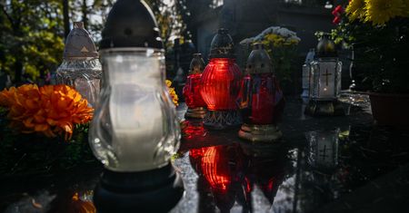 Ile zapłacimy na Wszystkich Świętych? Ceny wyższe z dnia na dzień