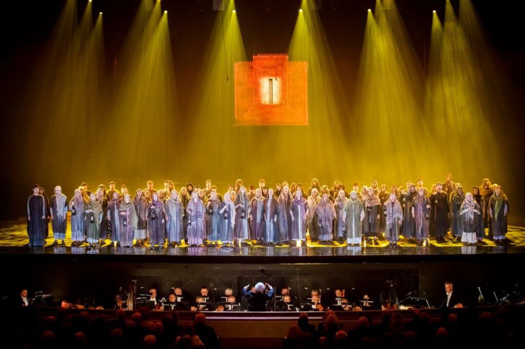 Chór Teatr Wielkiego-Opery Narodowej © Krzysztof Bieliński