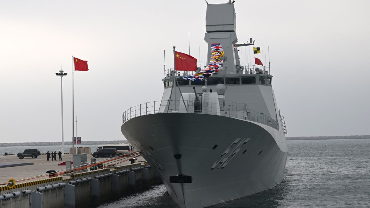 Chińskie okręty na japońskich wodach terytorialnych