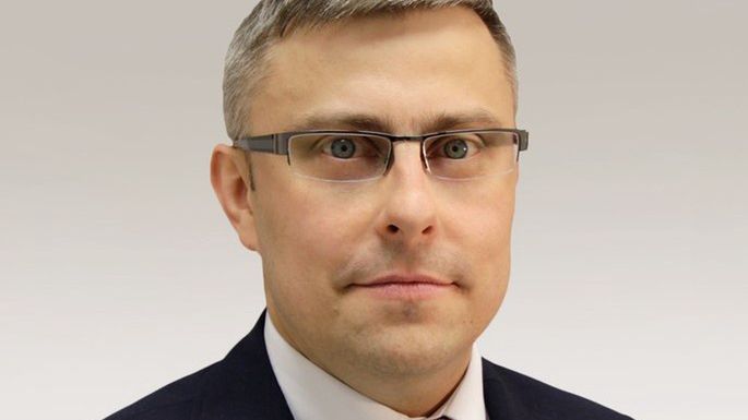 Jarosław Wieczorek czuje się dobrze i pracuje zdalnie.