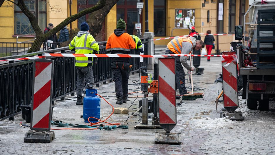 Bielsko-Biała. Ruszyły prace na moście nad Białą.