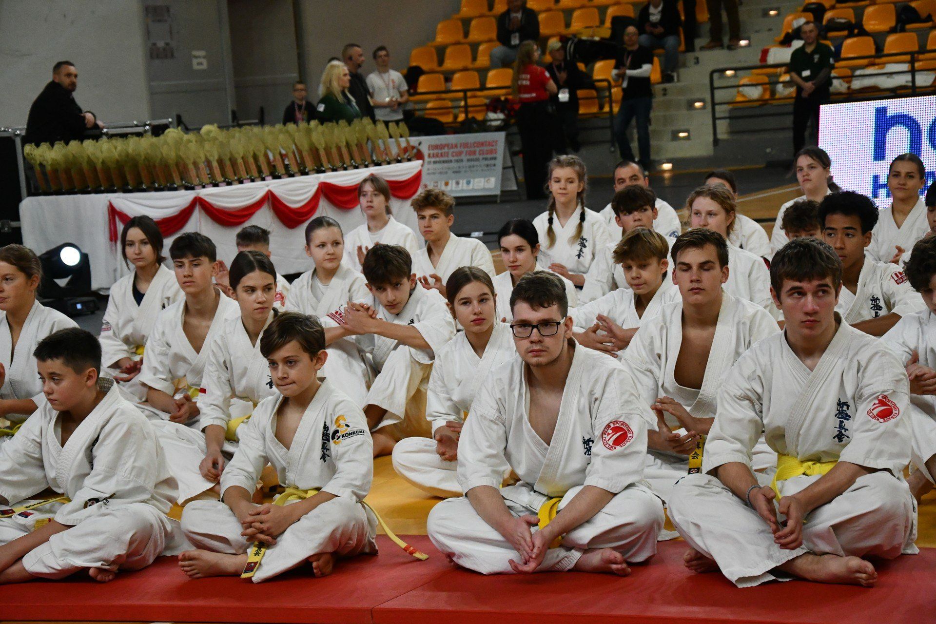 W Hali Legionów w Kielcach odbywa się Klubowy Puchar Europy w karate.
