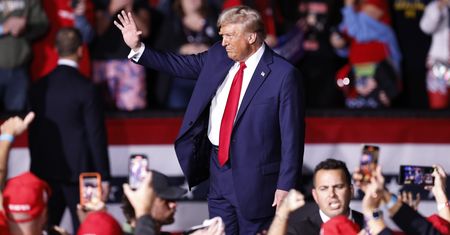 Trump niebezpieczny dla Polski? "Zapatrzony w siebie megaloman"