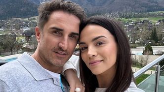 RZADKI WIDOK: W pełni naturalna Paulina Krupińska i Sebastian Karpiel-Bułecka biesiadują z dziećmi przy suto zastawionym stole (FOTO)