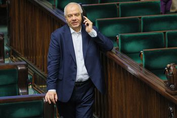 "Porażka". Sasin pokazał dokument po wpisie Hołowni
