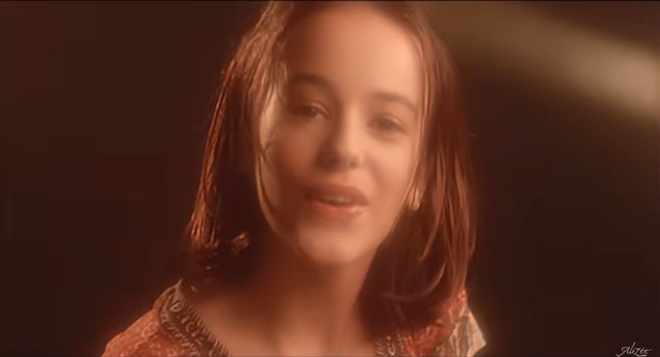 Alizée in the video for the song "Moi... Lolita"